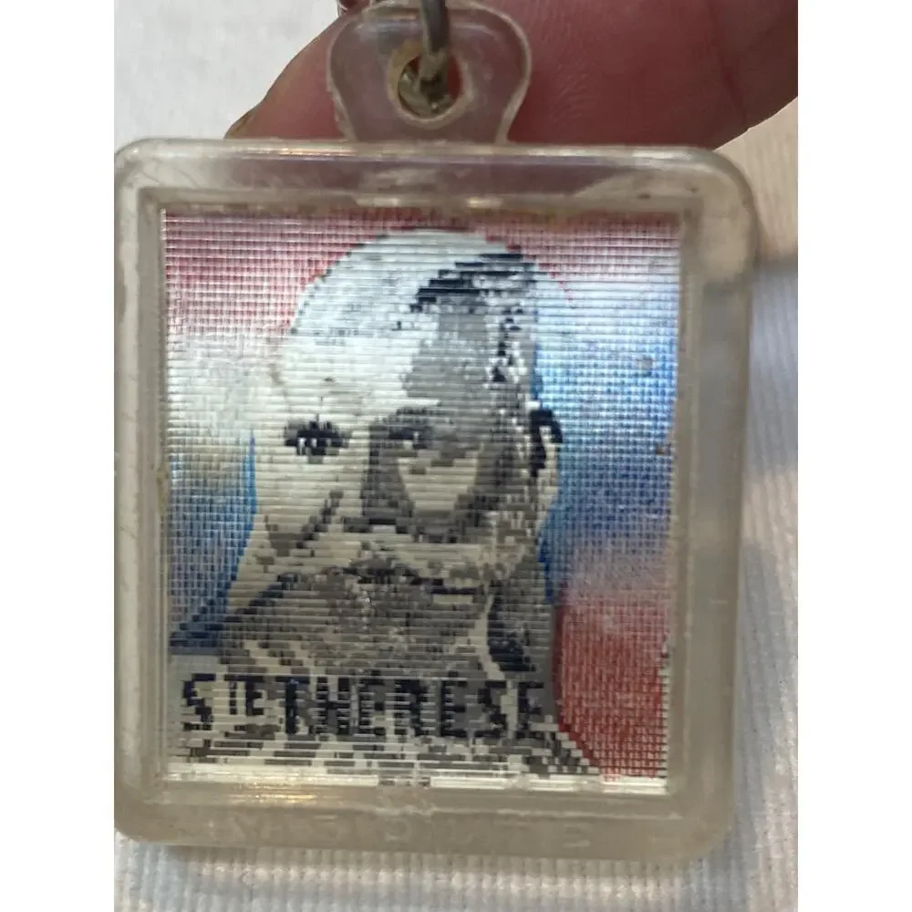 orphelins apprentis d'auteuil flicker keychain 40 R. La Fontaine Paris 16